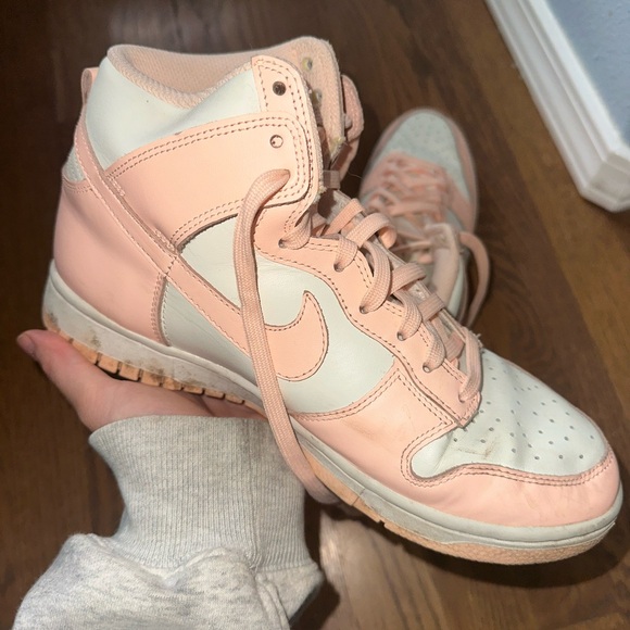 Nike Women’s Dunks High Top - Picture 4 of 4